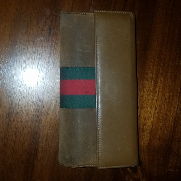 Classic Gucci full sized wallet - Picture 8 of 8